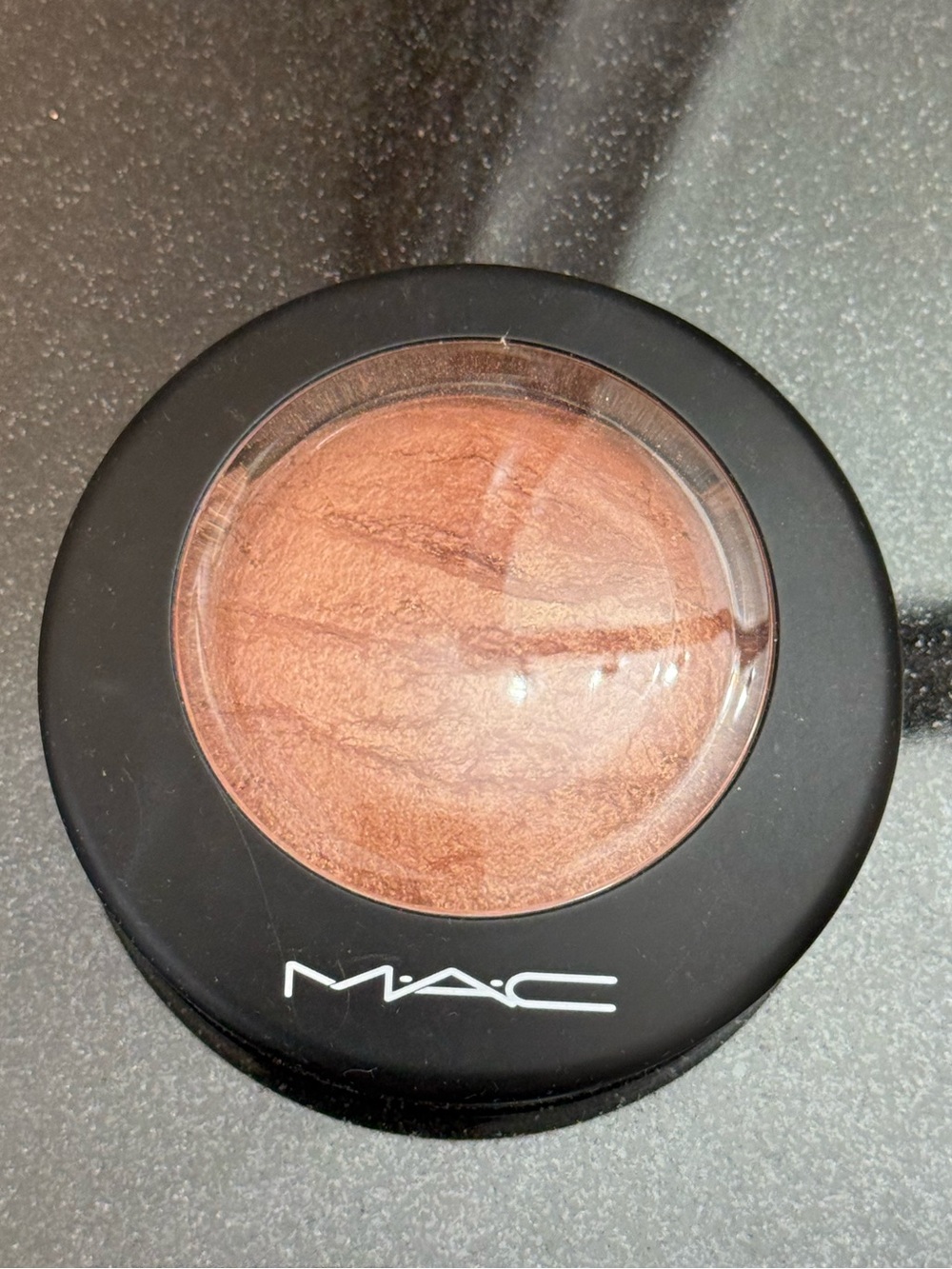 MAC Cosmetics Cheeky Bronze mineralize skin finish
